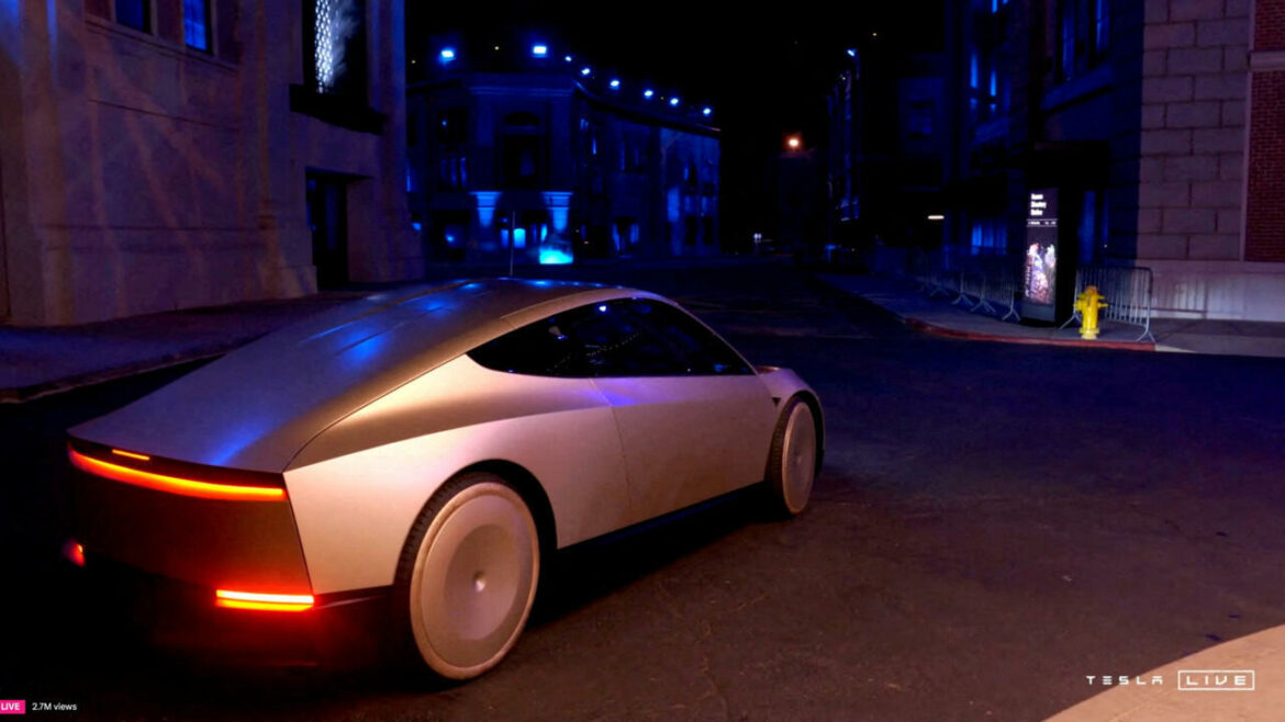 w1280-p16x9-2024-10-11T033156Z_1023342217_RC22IAA9LMJP_RTRMADP_3_TESLA-ROBOTAXI