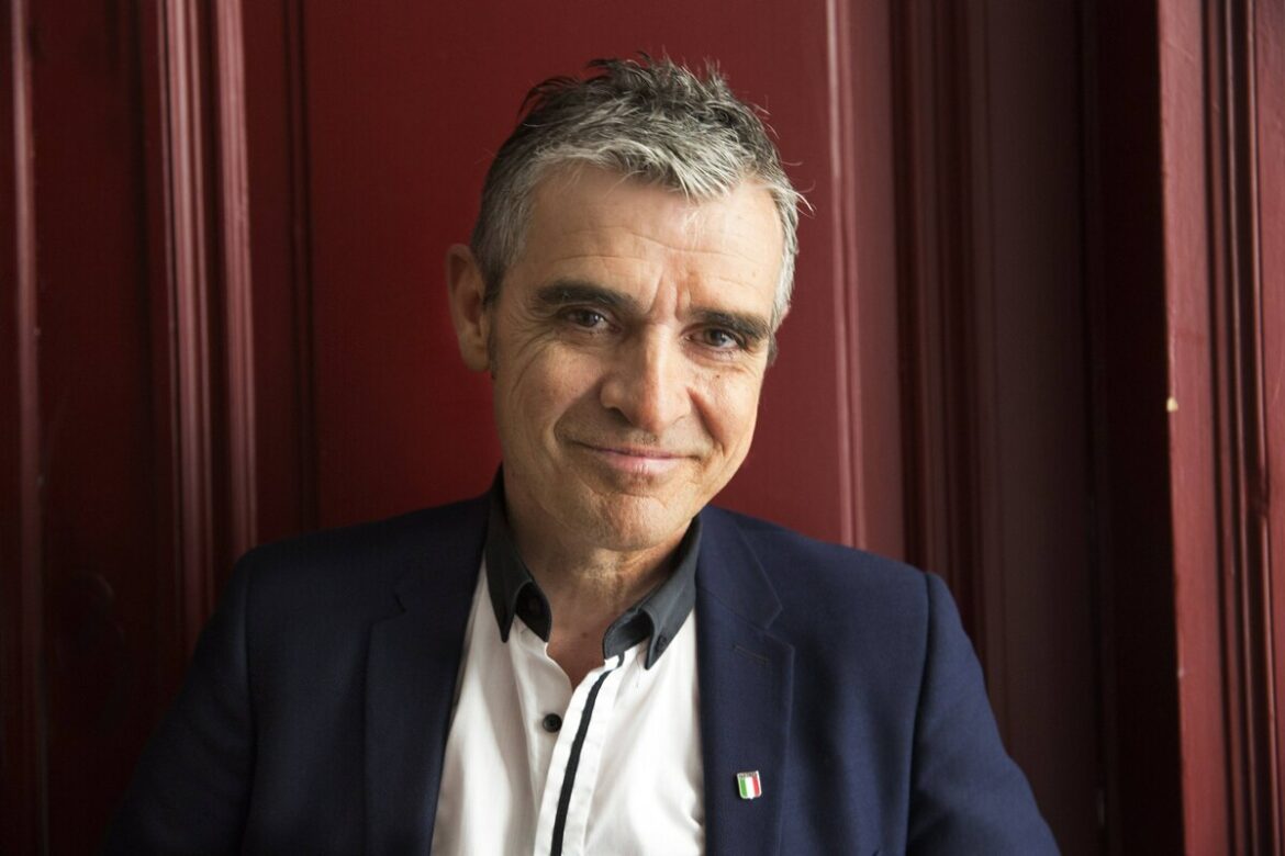 6AJXYWCHEFFPBKRCNDHNWIYYEI